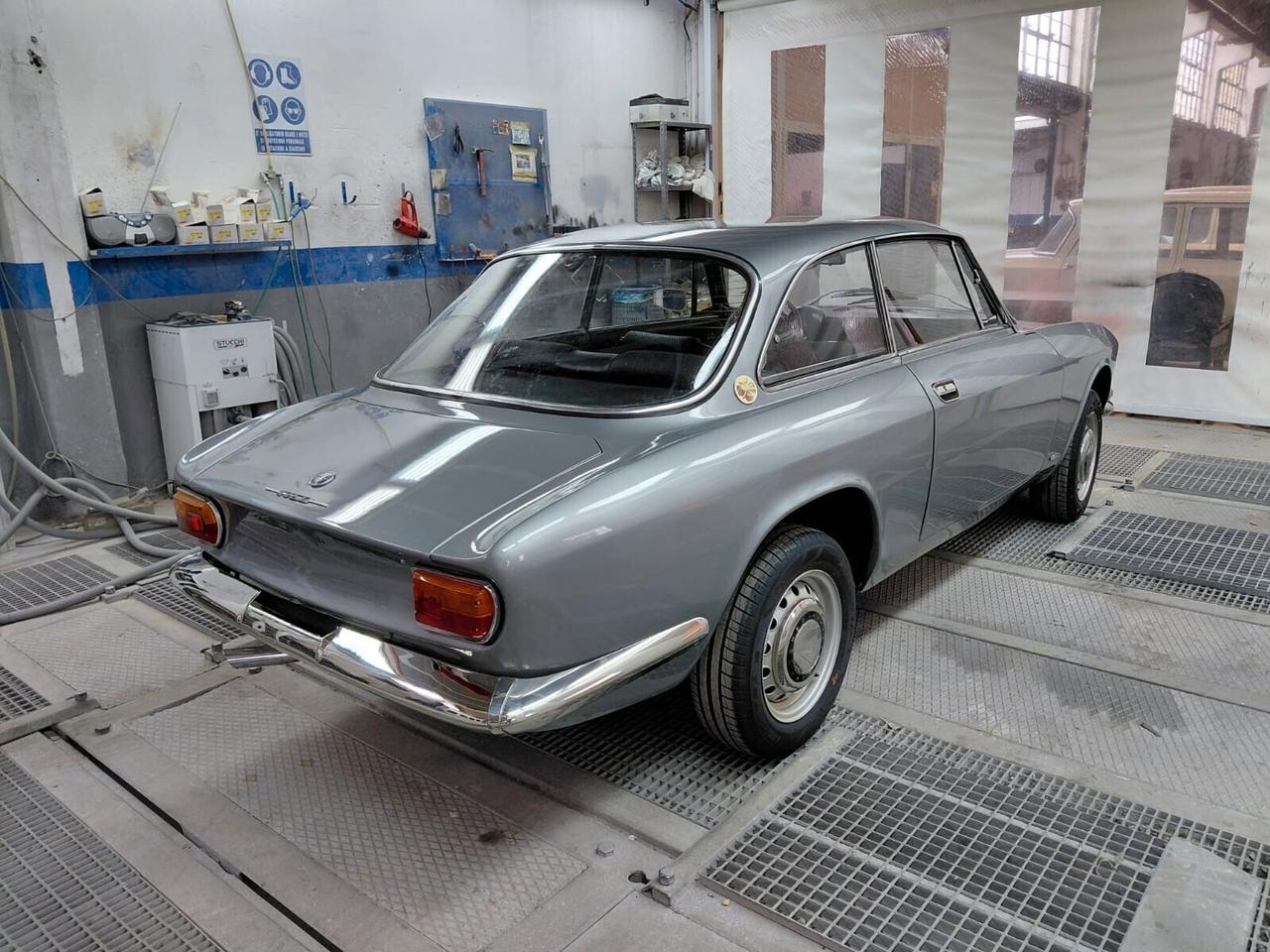 Alfa Romeo GT Veloce 1750 Quadrifoglio Oro 1° Serie del 1968
