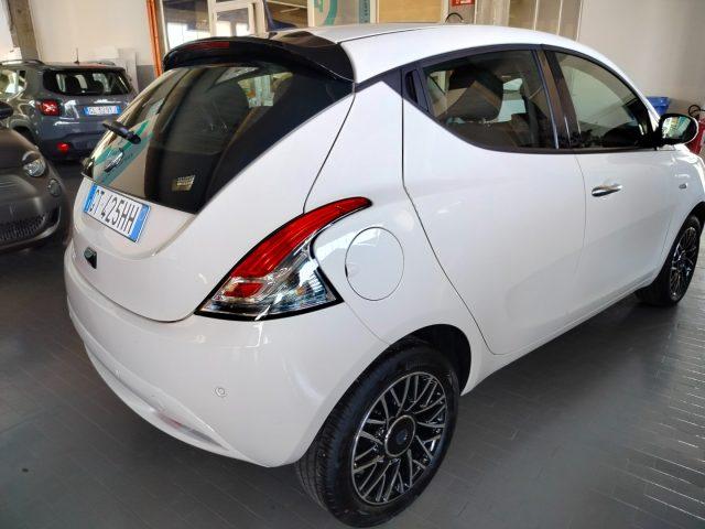 LANCIA Ypsilon 1.0 FireFly Hybrid Platino MY24 PROMO