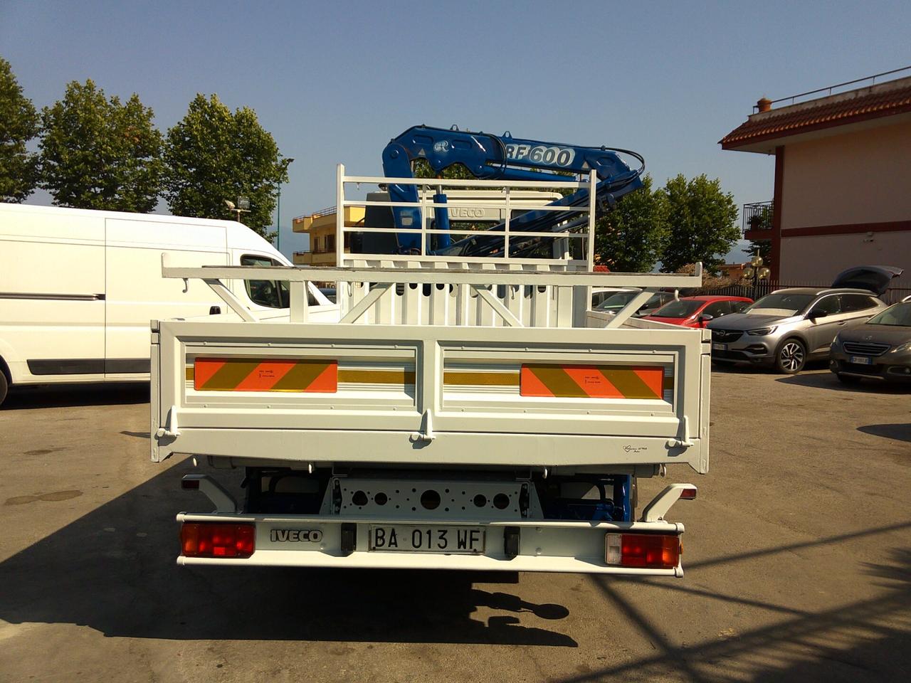 Iveco EUROCARGO RIBALTABILE CON GRU 92000 KM 98