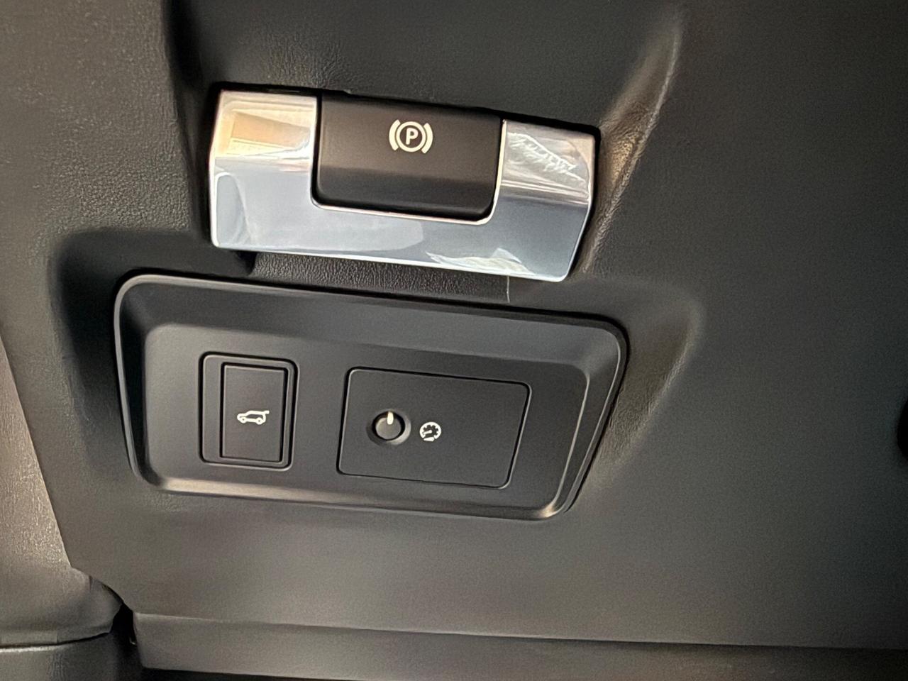 Land Rover Discovery Sport 2.0 TD4 180 CV AWD Auto