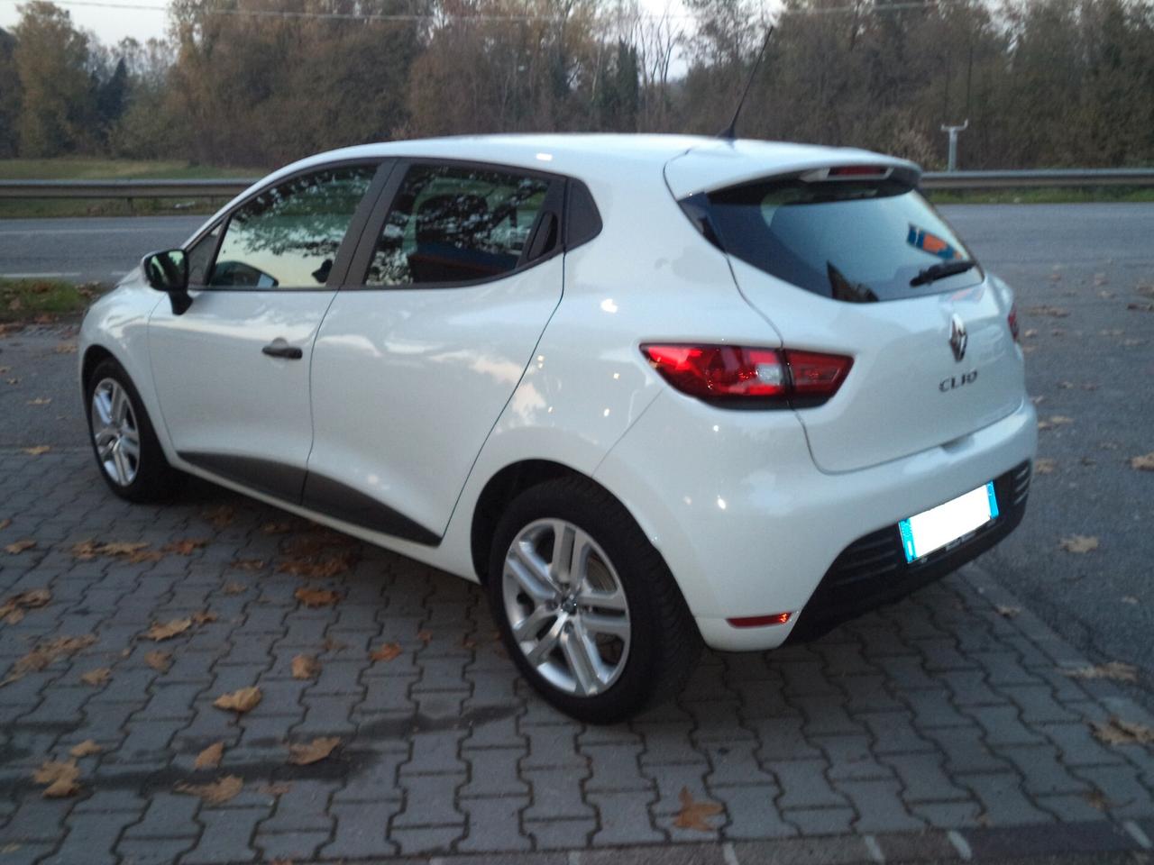Renault Clio TCe 12V 75 CV 5 porte Generation OK NEOPATENTATI