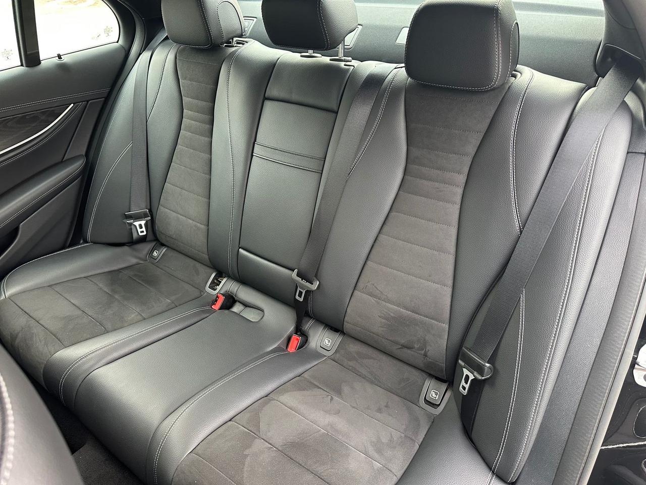 Mercedes-Benz E 220 AMG Line Advanced E 220 #7987