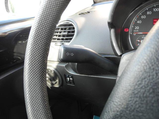 VOLKSWAGEN New Beetle 1.4 16v Cabrio - OK NEOPATENTATI - "DA VETRINA"