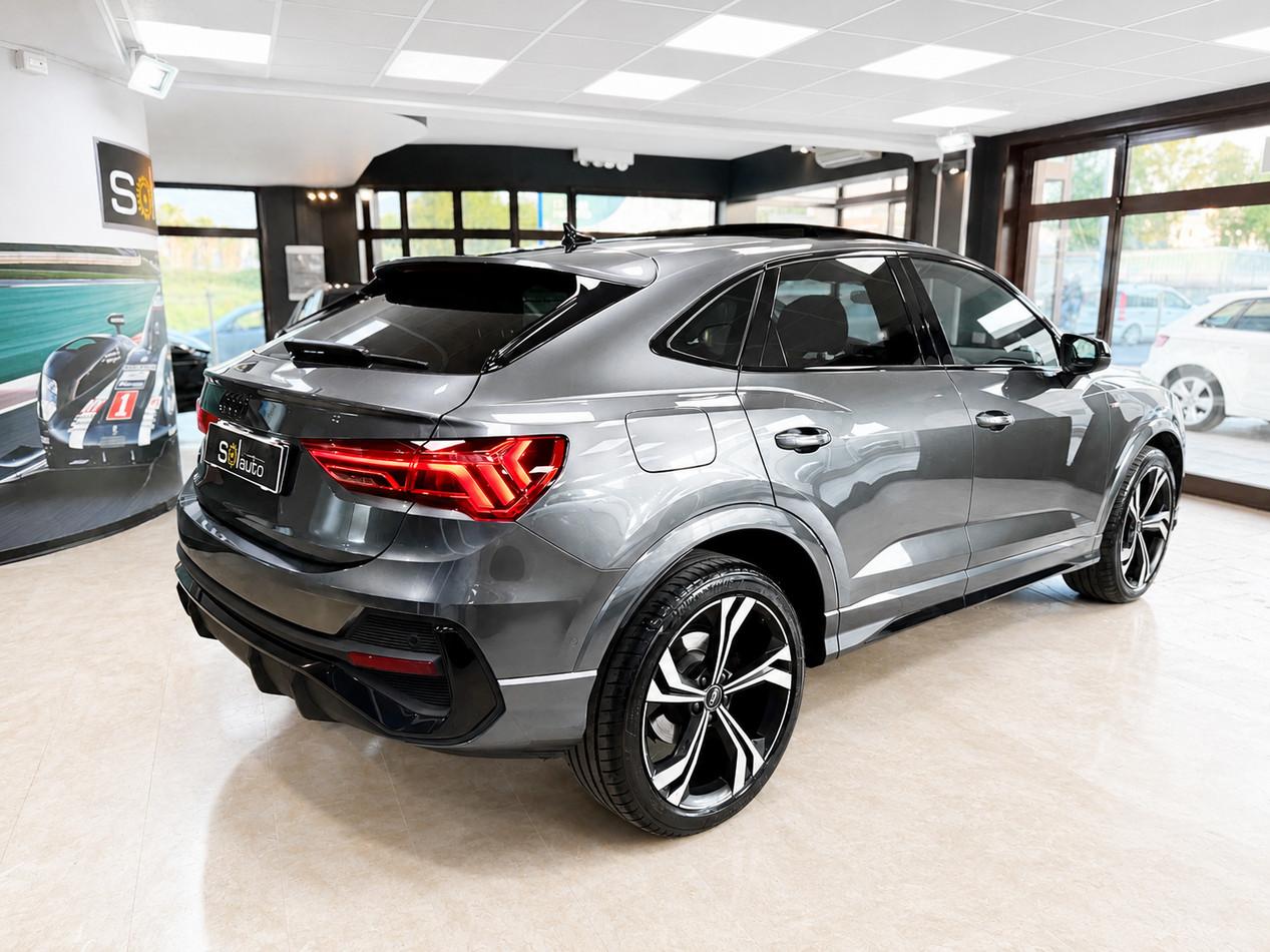 Audi Q3 Sportback 35 2.0 tdi Identity Black s-tronic