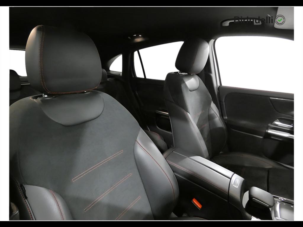 Mercedes-Benz GLA (H247) - GLA 200 d Automatic Premium