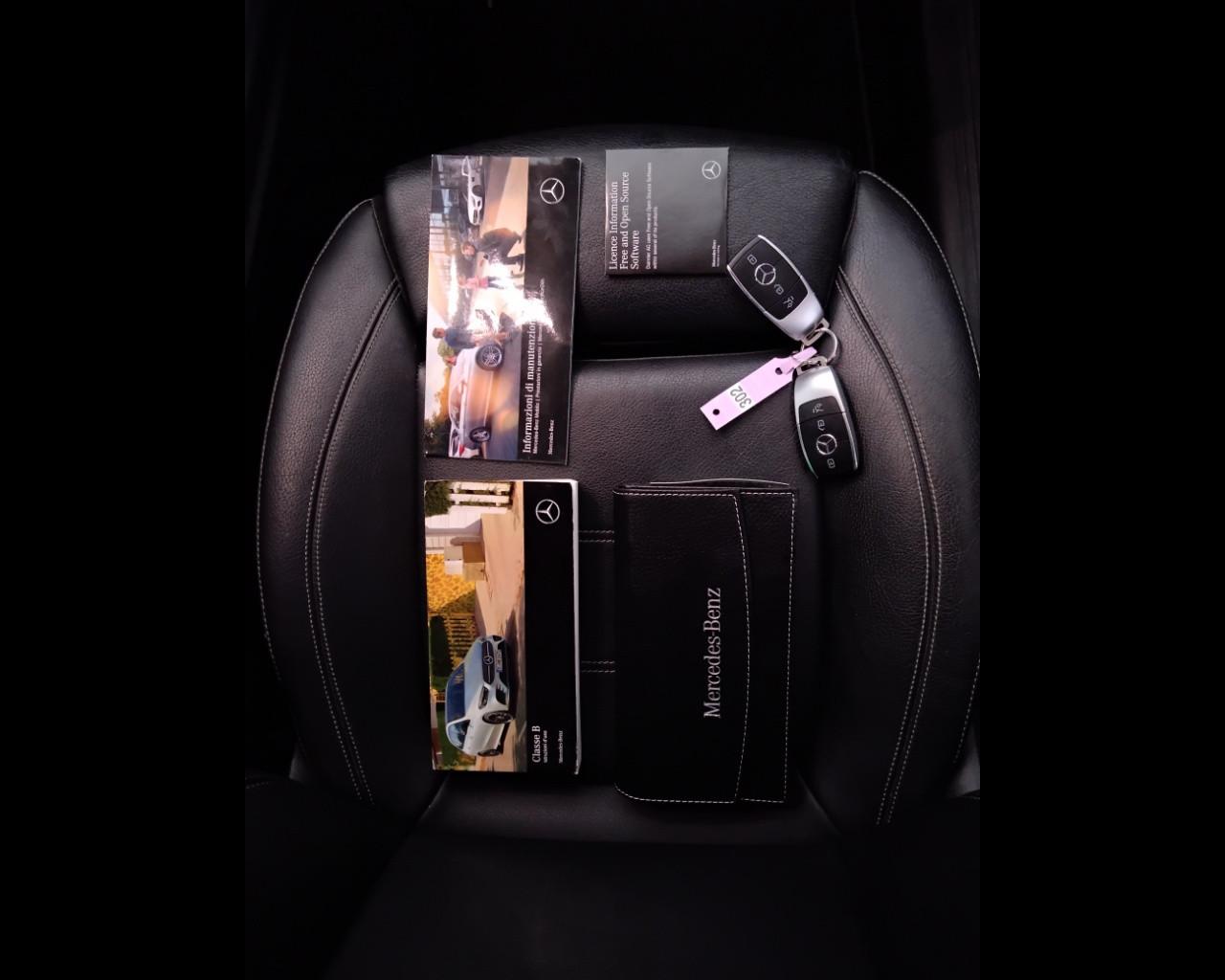 Mercedes-Benz Classe B - W247 2018 - B 180 Premium auto