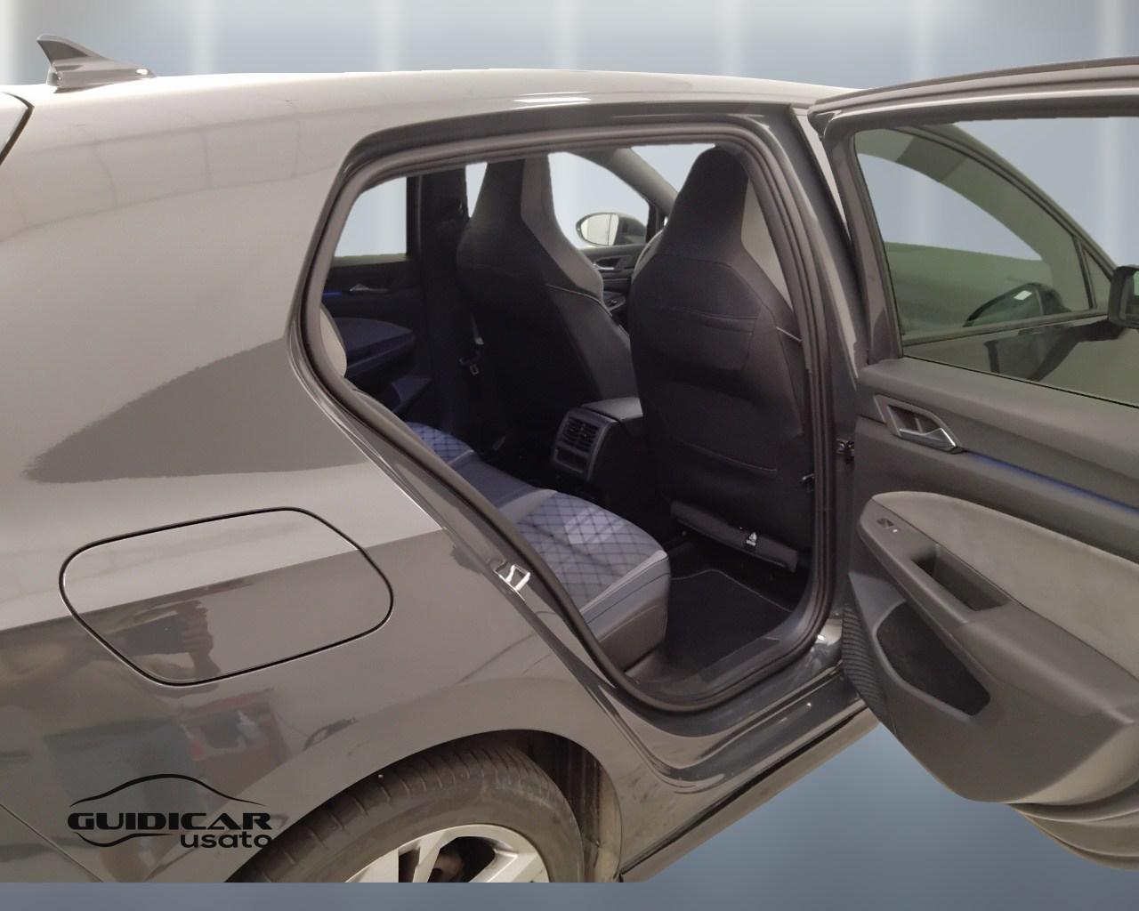 VOLKSWAGEN Golf VIII 2020 - Golf 1.5 tsi evo R-Line 130cv