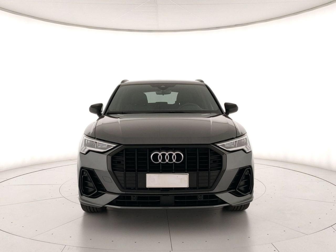 Audi Q3 35 2.0 tdi s line edition s-tronic