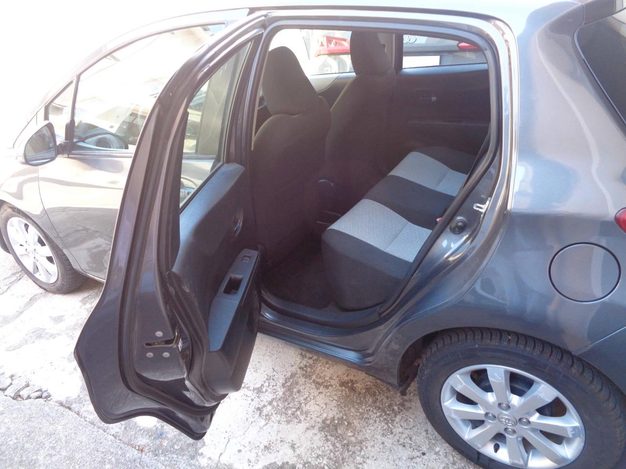Toyota Yaris 1.4 D-4D Lounge M-MT (FINANZIABILE)