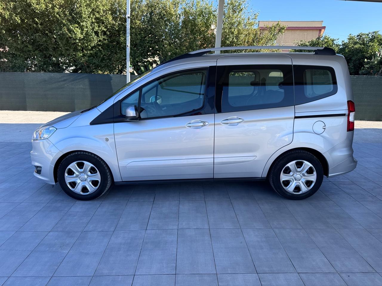 Ford Tourneo Courier 1.5 TDCI 95 CV Plus
