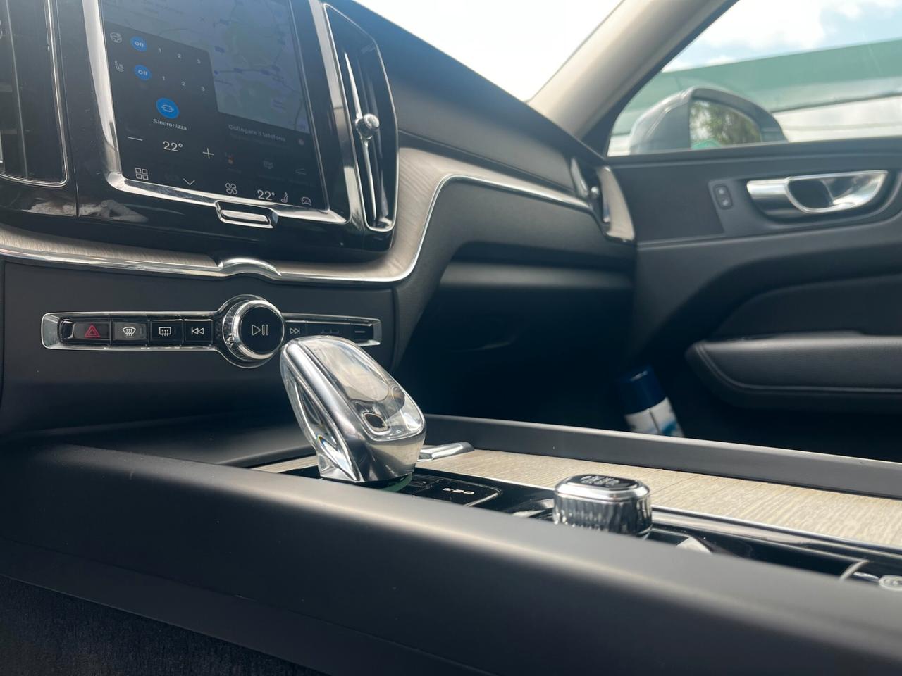 Volvo XC 60 XC60 B4 (d) AWD Geartronic Momentum Pro