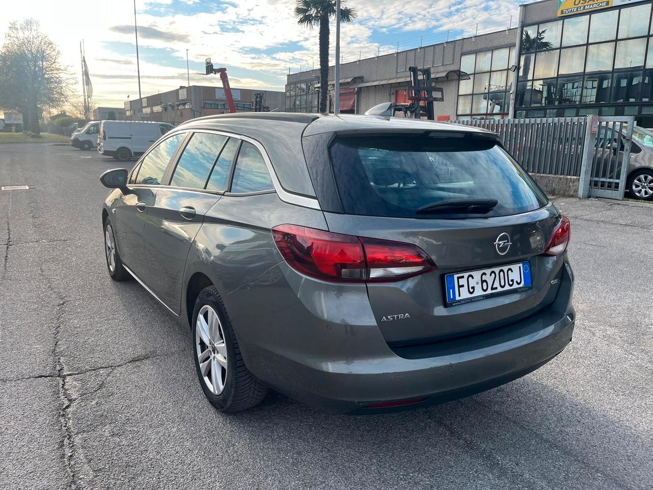 Opel Astra 1.6 CDTI EcoFLEX S&S Sports Tourer Cosmo