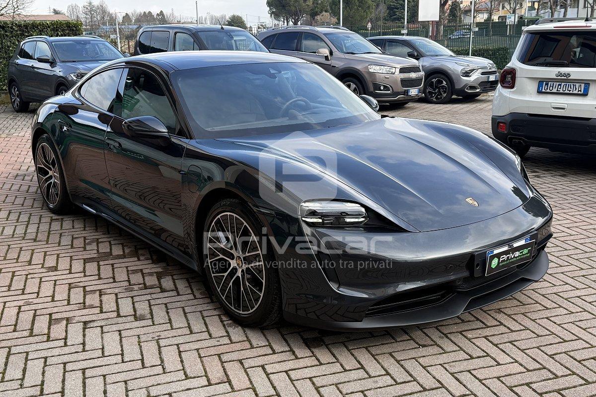 PORSCHE Taycan