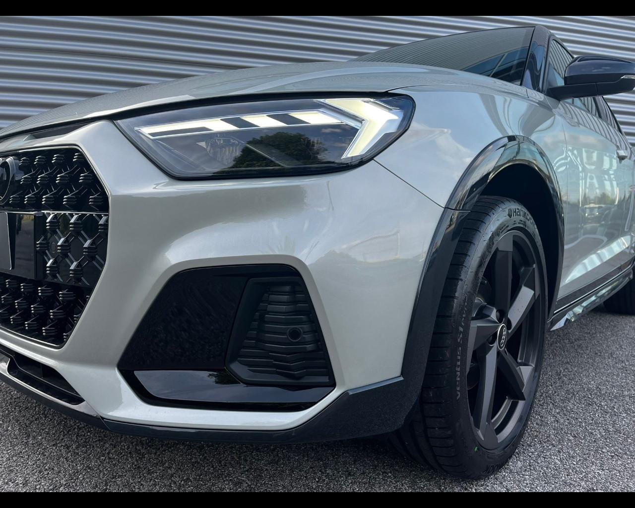 AUDI A1 ALLSTREET 35 TFSI S-TRONIC IDENTITY CONTRAST