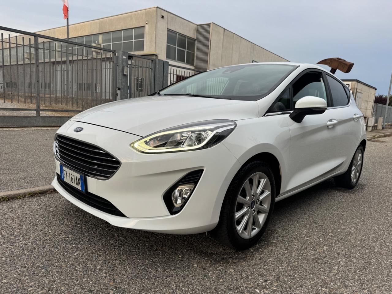 Ford Fiesta 1.1 benzina idonea ai neopatentati