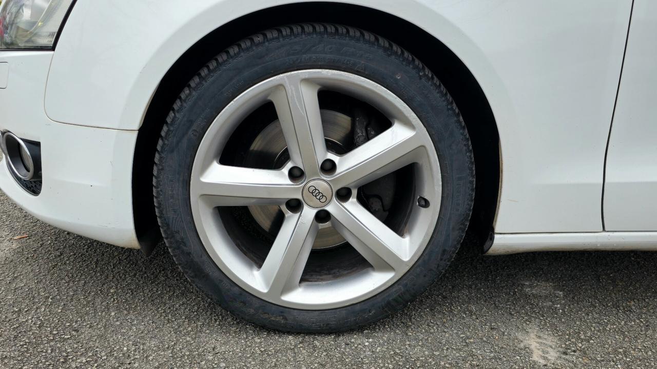 Audi A5 2.7 v6 cambio manuale unico proprietario garantita 12 mesi