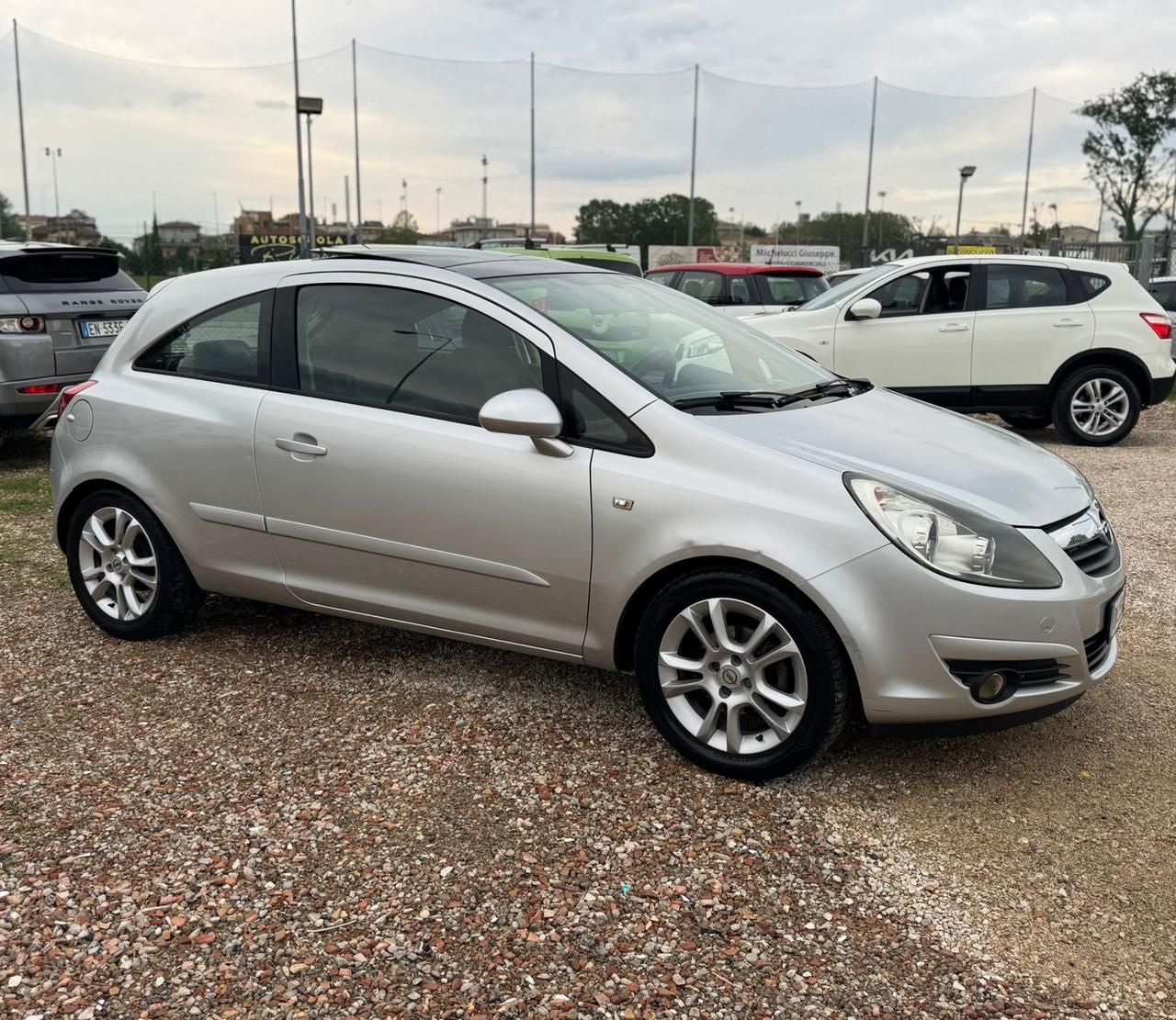 Opel Corsa 1.2 3 porte Sport Neopatentati
