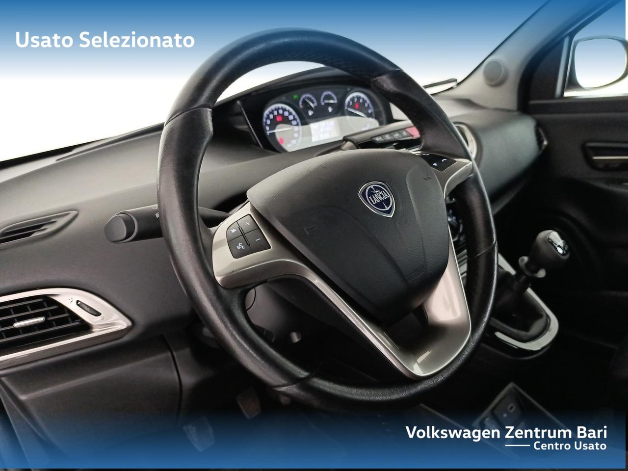 Lancia Ypsilon 1.0 firefly hybrid gold s&s 70cv