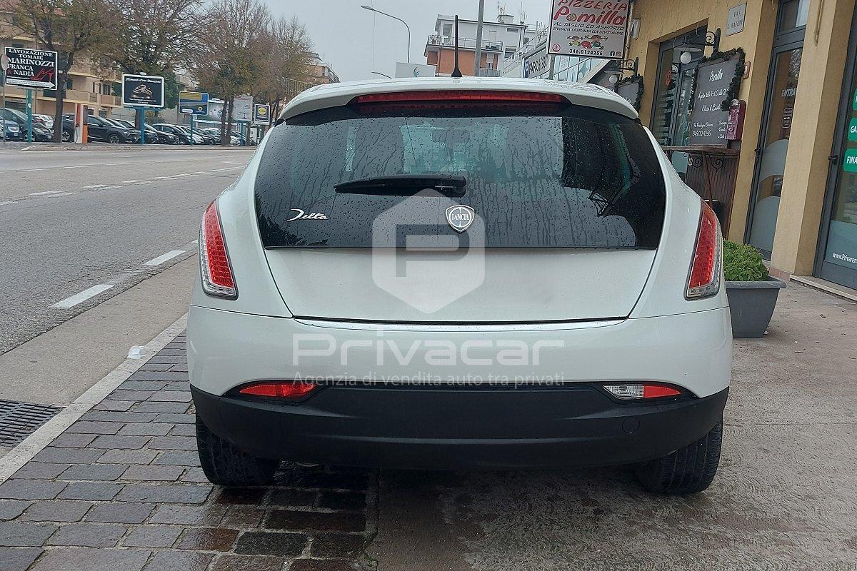 LANCIA Delta 1.6 MJT DPF Silver