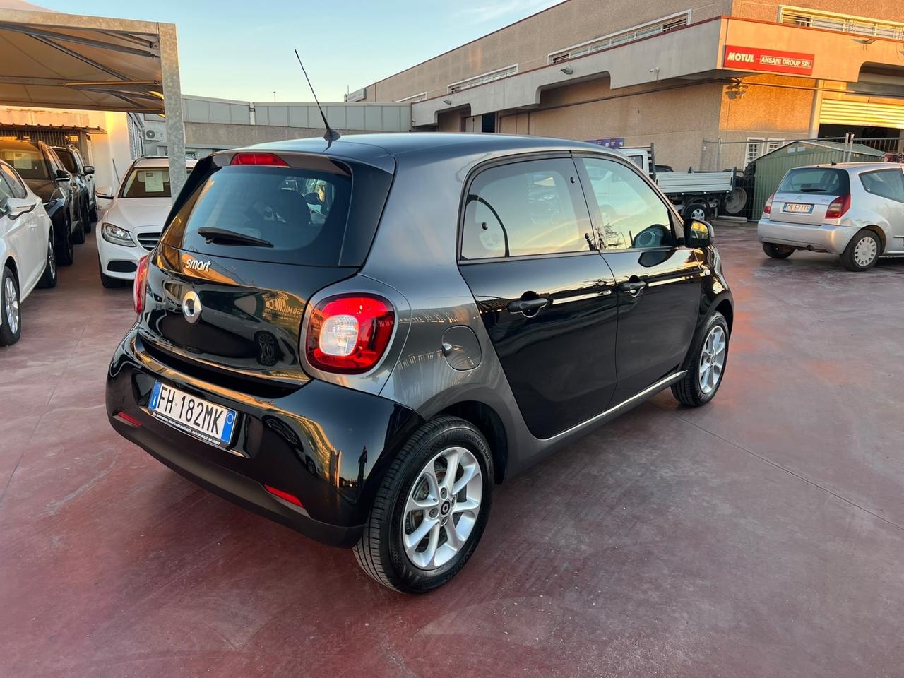 Smart ForFour 70 1.0 Youngster