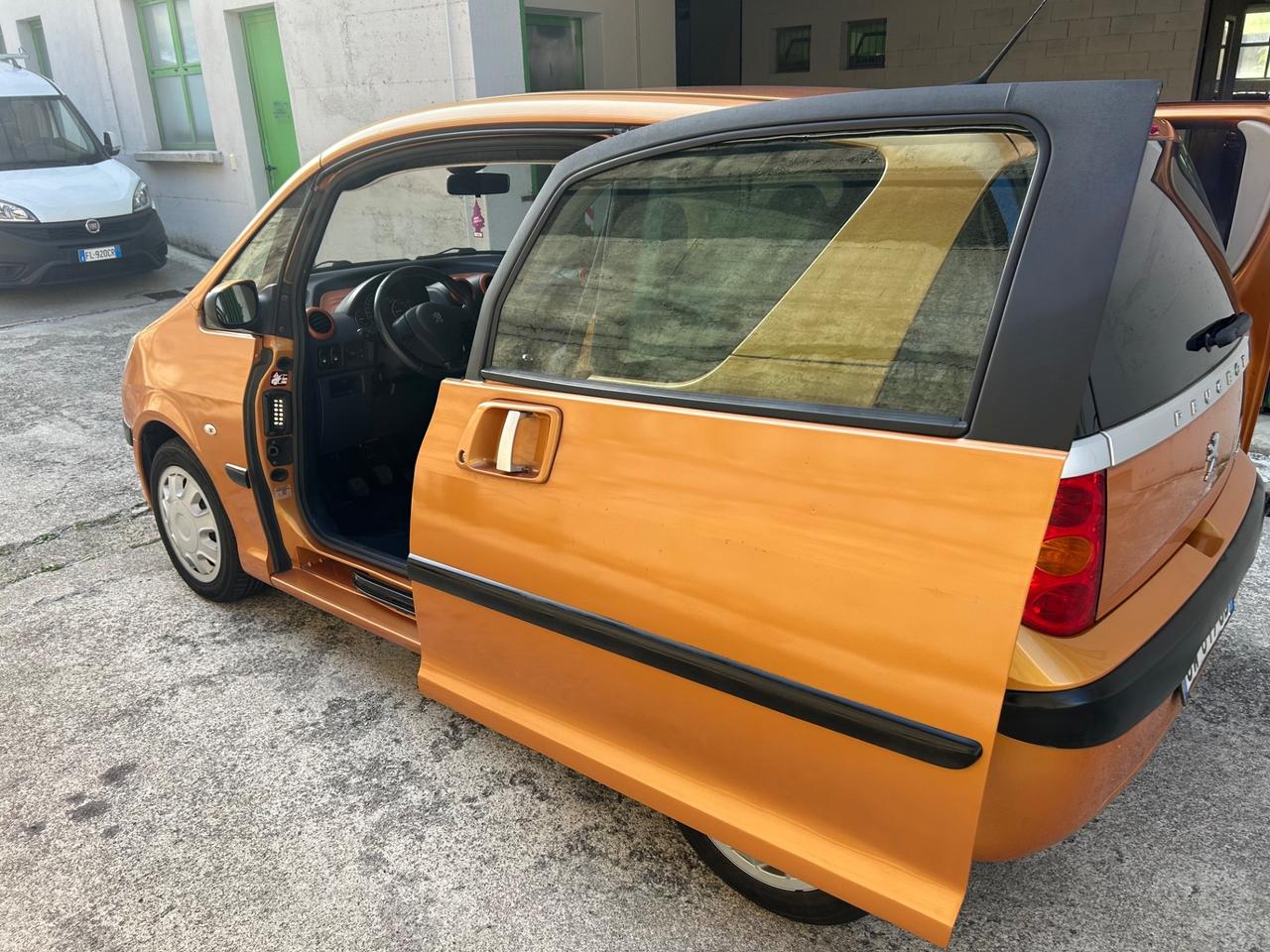 Peugeot 1007 1.4 Trendy