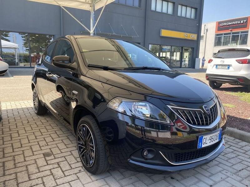 Lancia Ypsilon 1.0 FireFly 5 porte S&S Hybryd Gold