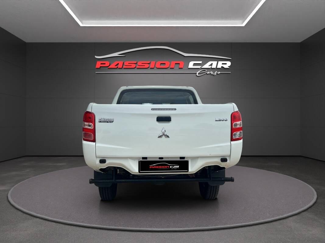 Mitsubishi L200 Double Cab D.cab 2.4d Invite 2wd 154cv N1