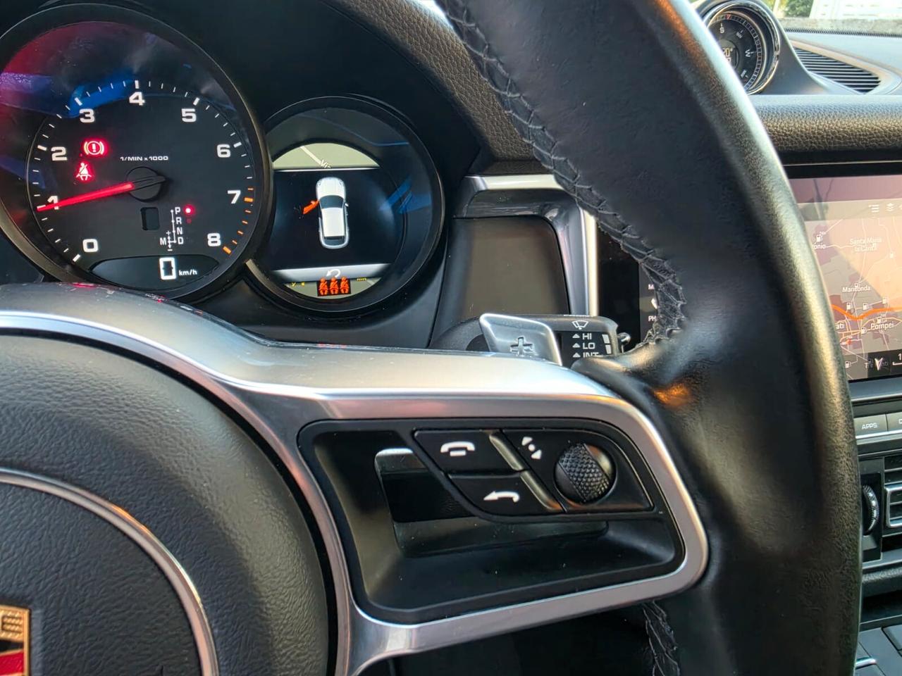 Porsche Macan FULL TETTO PASM