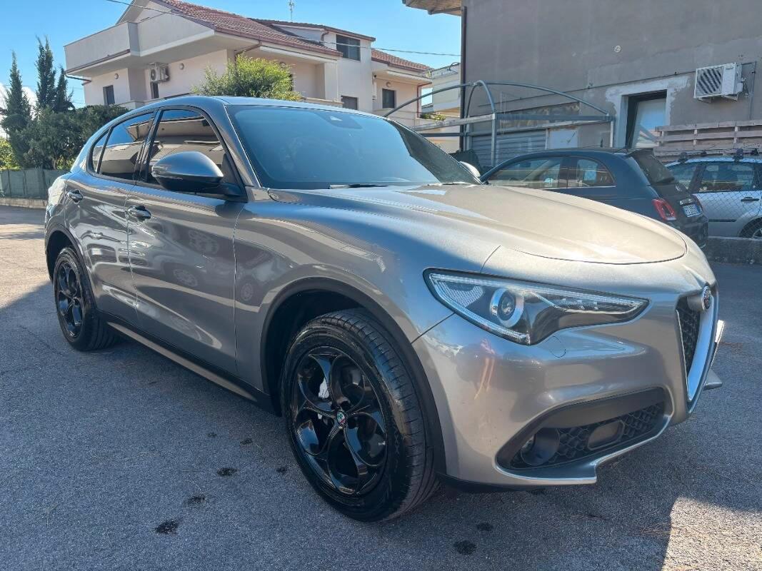 Alfa Romeo Stelvio 2.2 t Business Q4 180cv auto