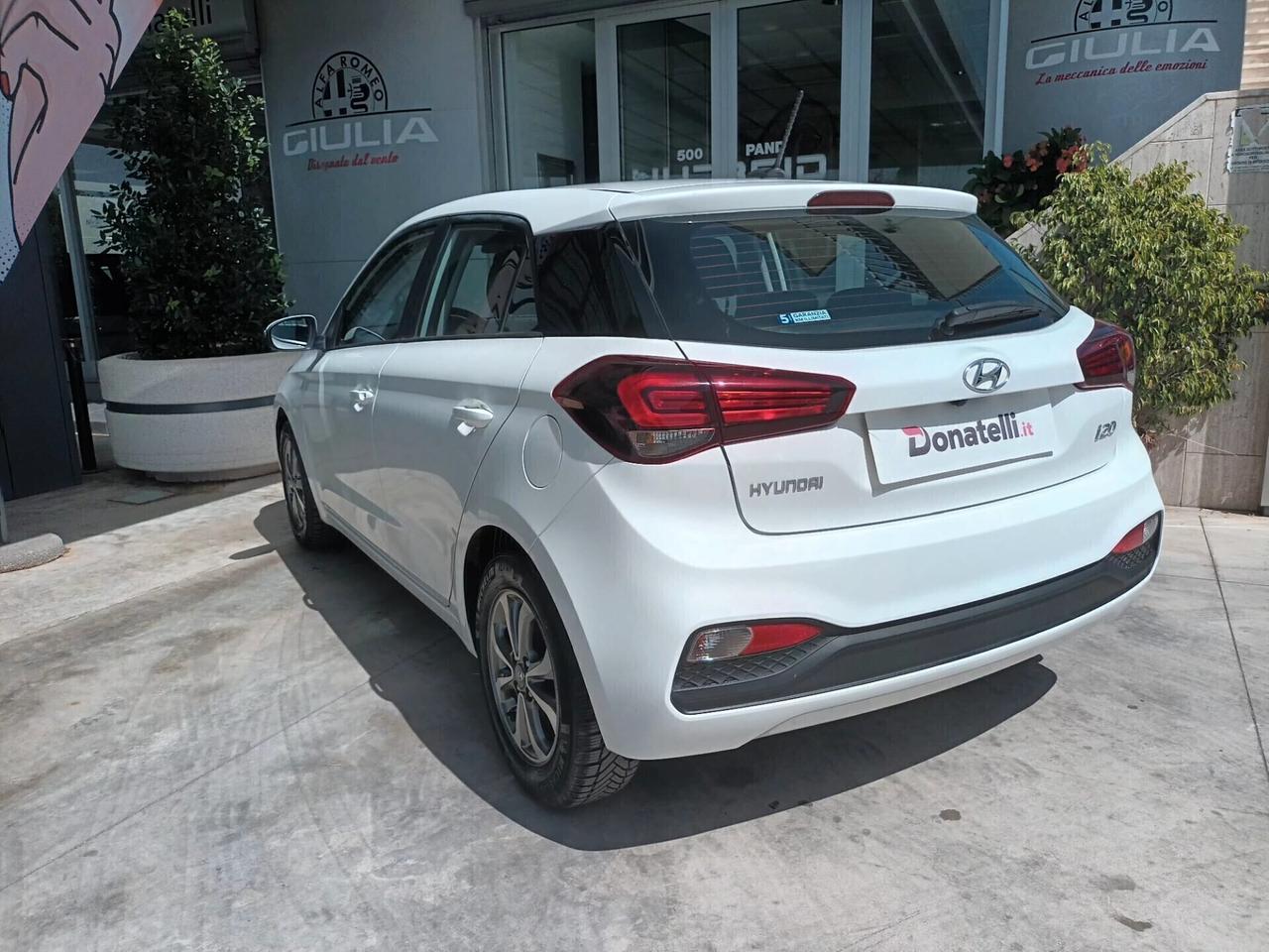 Hyundai i20 GPL 1.2 Connect Line MPI 75 CV