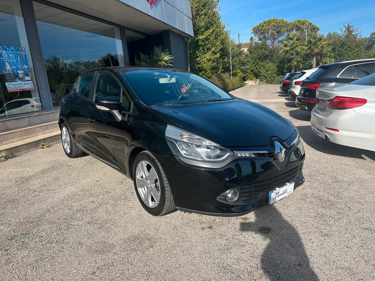 Renault Clio 1.2 75CV 5 porte Live NEOPATENTATI