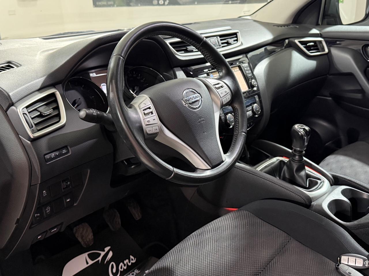 Nissan Qashqai 1.6 dCi 2WD Tekna CAMERA 360•