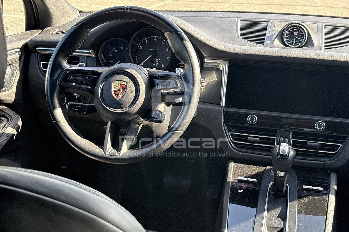 PORSCHE Macan 2.0 T