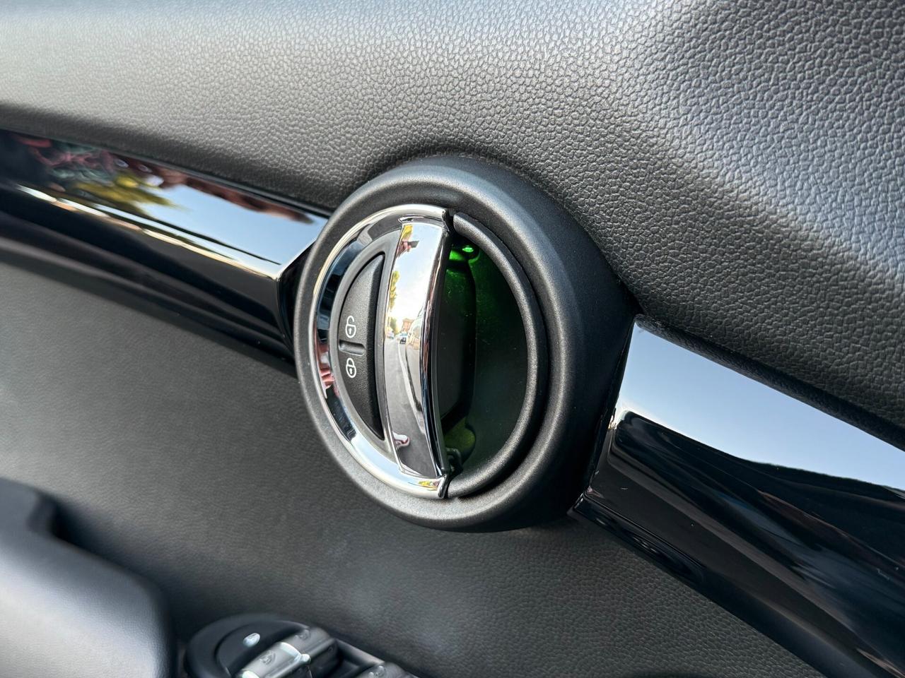 Mini 1.5 Cooper D 5porte B.Street NAVI LED - 2019
