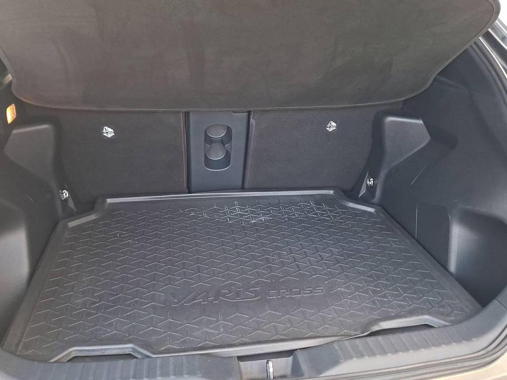 Toyota Yaris Cross 1.5 H Adventure FWD E-CVT