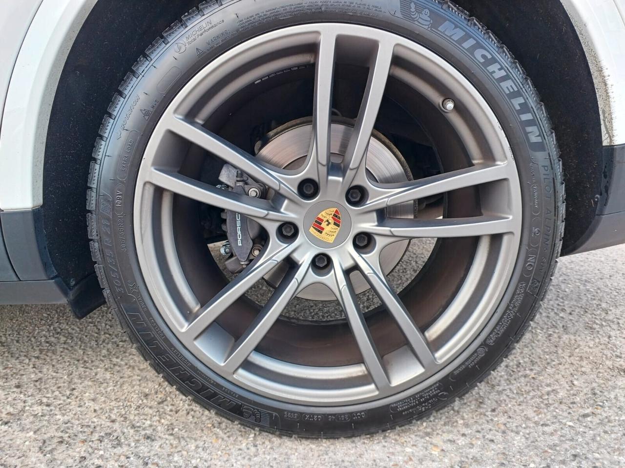 Porsche Cayenne 3.0 V6