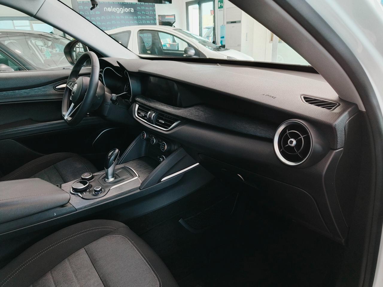 Alfa Romeo Stelvio 2.2 Turbodiesel 160 CV AT8 RWD Business