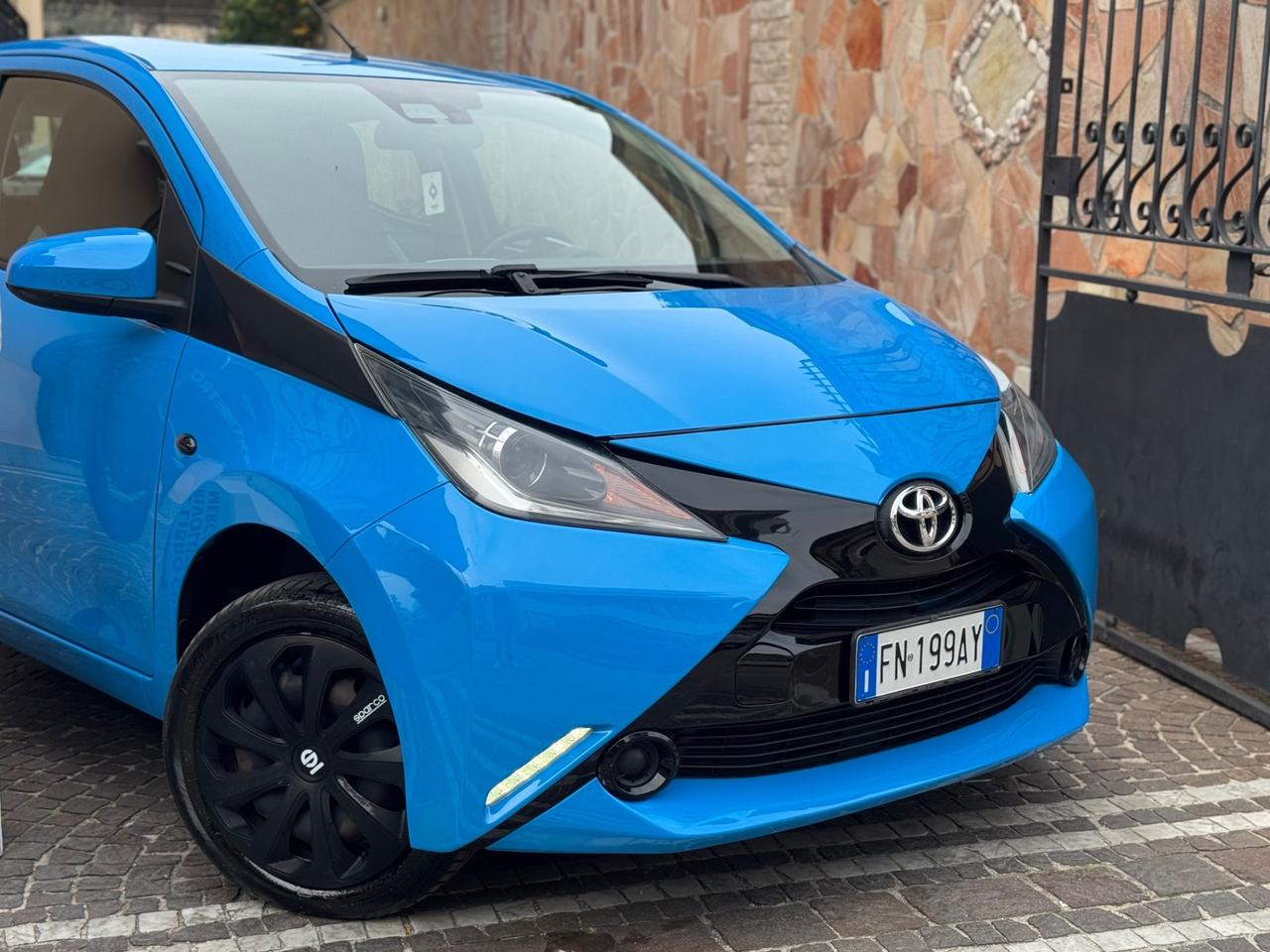 Toyota Aygo 1.0 VVT-i 72 CV 5 porte x-cool