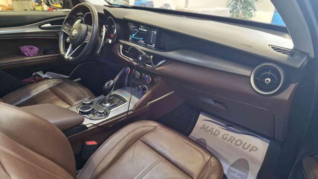 ALFA ROMEO Stelvio 2.2 Turbodiesel 210 CV AT8 Q4 LEVE AL VOLANTE