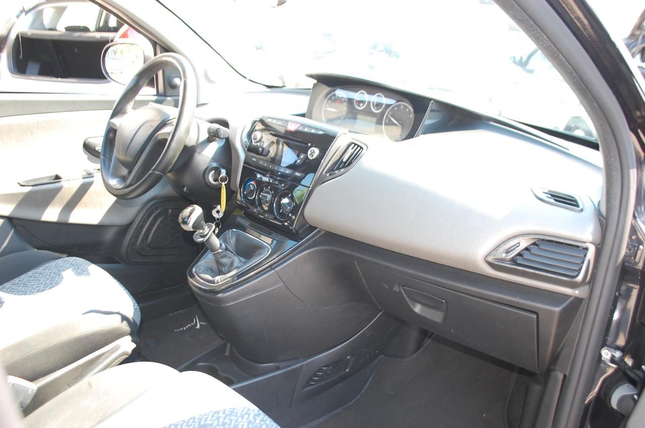 Lancia Ypsilon 1.2 8v Silver ecochic Gpl 69CV Uff Italy Lega