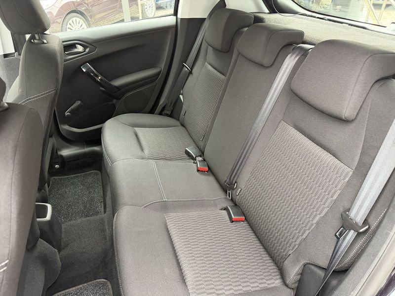 Peugeot 208 208 5p 1.2 puretech Allure 82cv DISTRIBUZIONE ESEGUITA NEL 2025