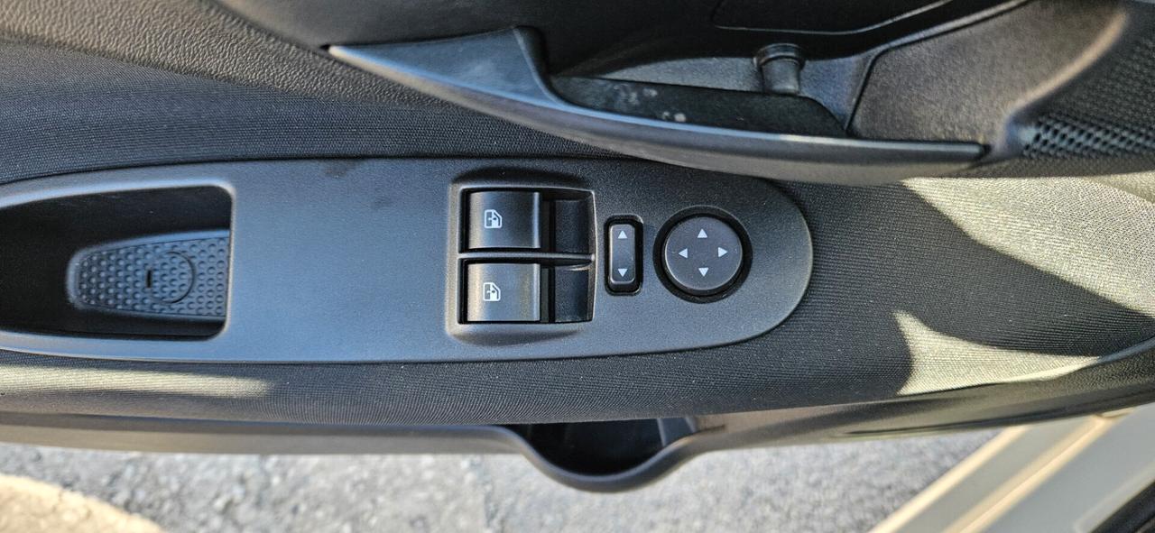 Fiat Punto 1.3 MJT II 75 CV Street