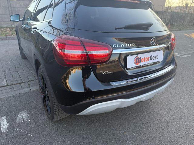 MERCEDES-BENZ GLA 180 Sport