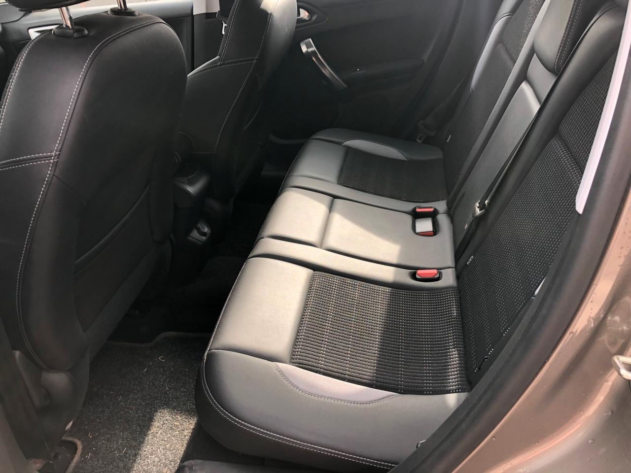 Peugeot 2008 1.2 VTi 82CV Allure