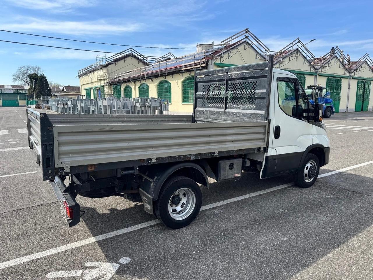 Iveco Daily 35C12 BTor 2.3 HPT PC-RG Cabinato + iva