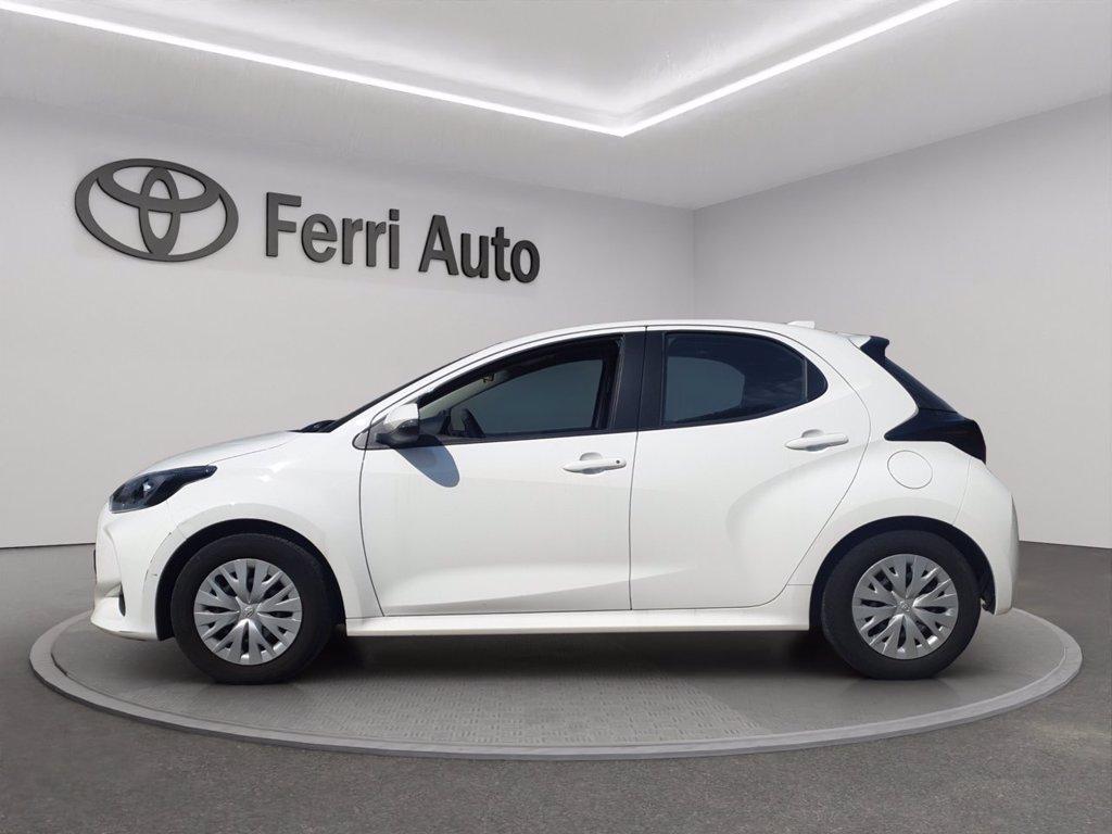 TOYOTA Yaris 1.5h active del 2022