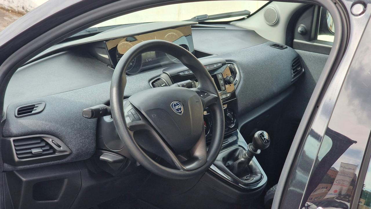 Lancia Ypsilon 1.2 69 CV 5 porte Platinum