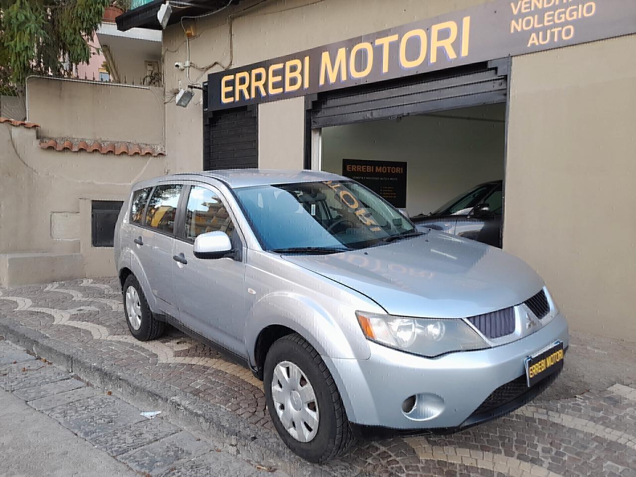Mitsubishi Outlander 2.0 4X4