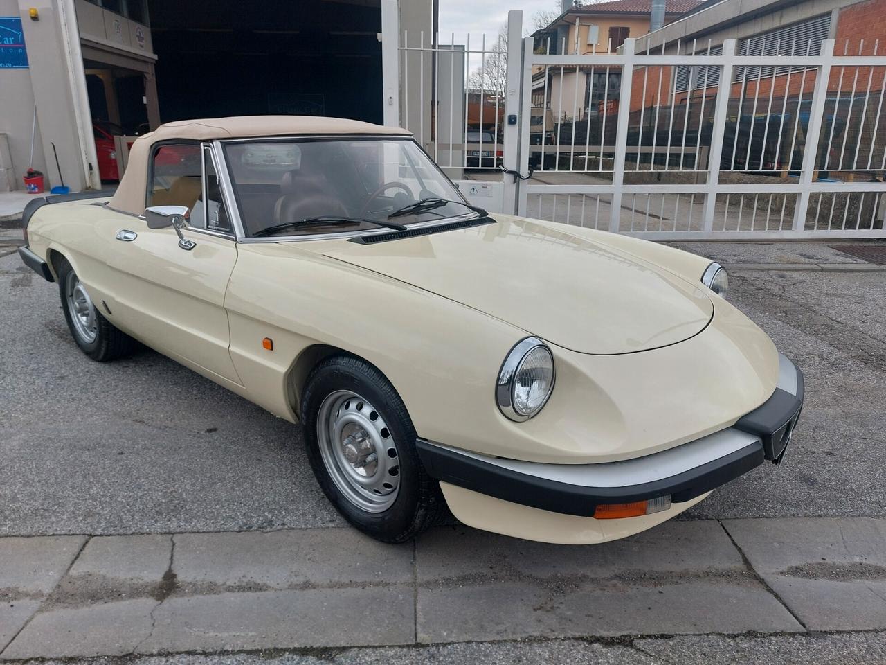 Alfa Romeo Spider 1600 Asi