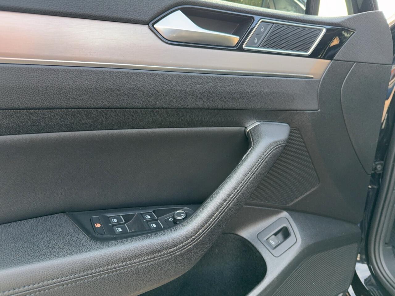 Volkswagen Passat Variant 2.0 TDI SCR 190 CV 4MOTION DSG Executive - 2018